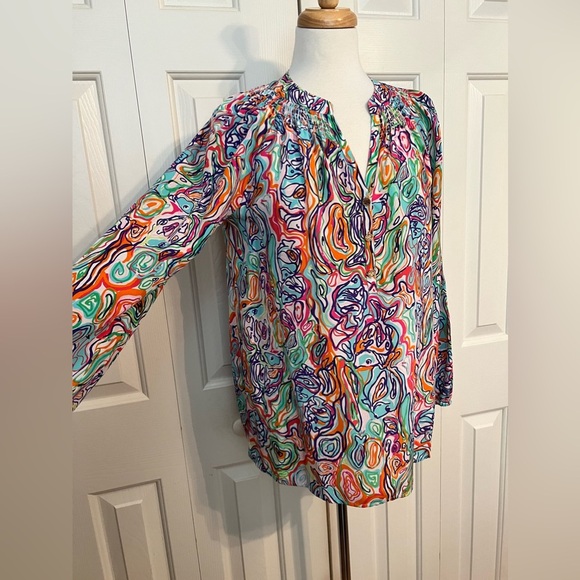 Lilly Pulitzer Silk Elsa Blouse RARE What A Catch Swirly
Fish Print Size Medium - Picture 3 of 7